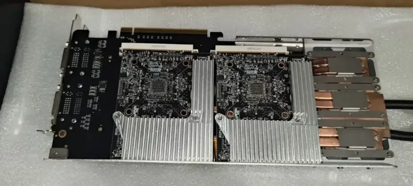 Asus Radeon HD 3850 Trinity: noyob uch GPU'li karta sotuvda — 3-rasm