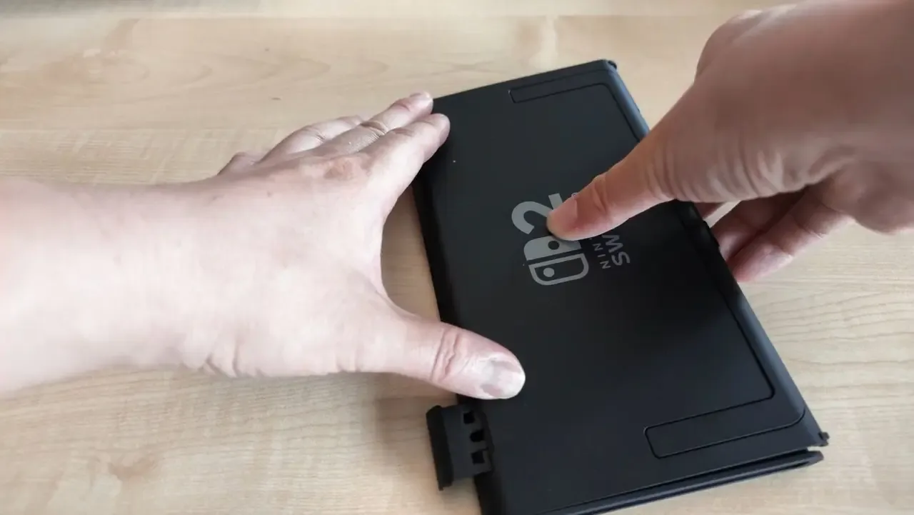 Nintendo Switch 2 batareyasini almashtirish yo'riqnomasi — 2-rasm